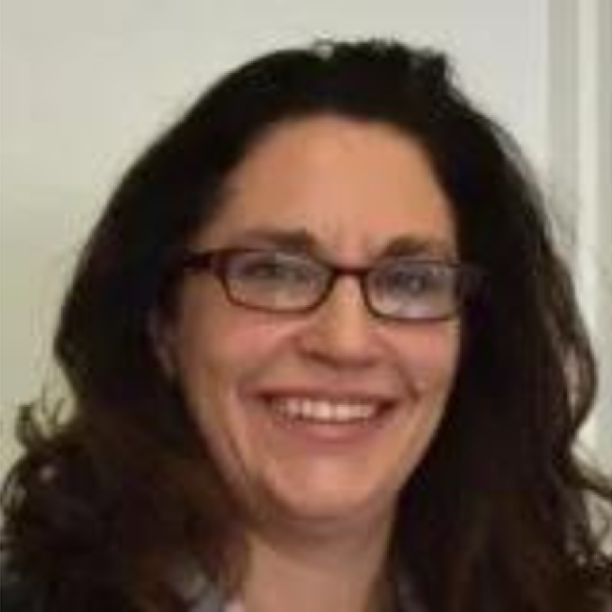 Headshot of Simone Isemann